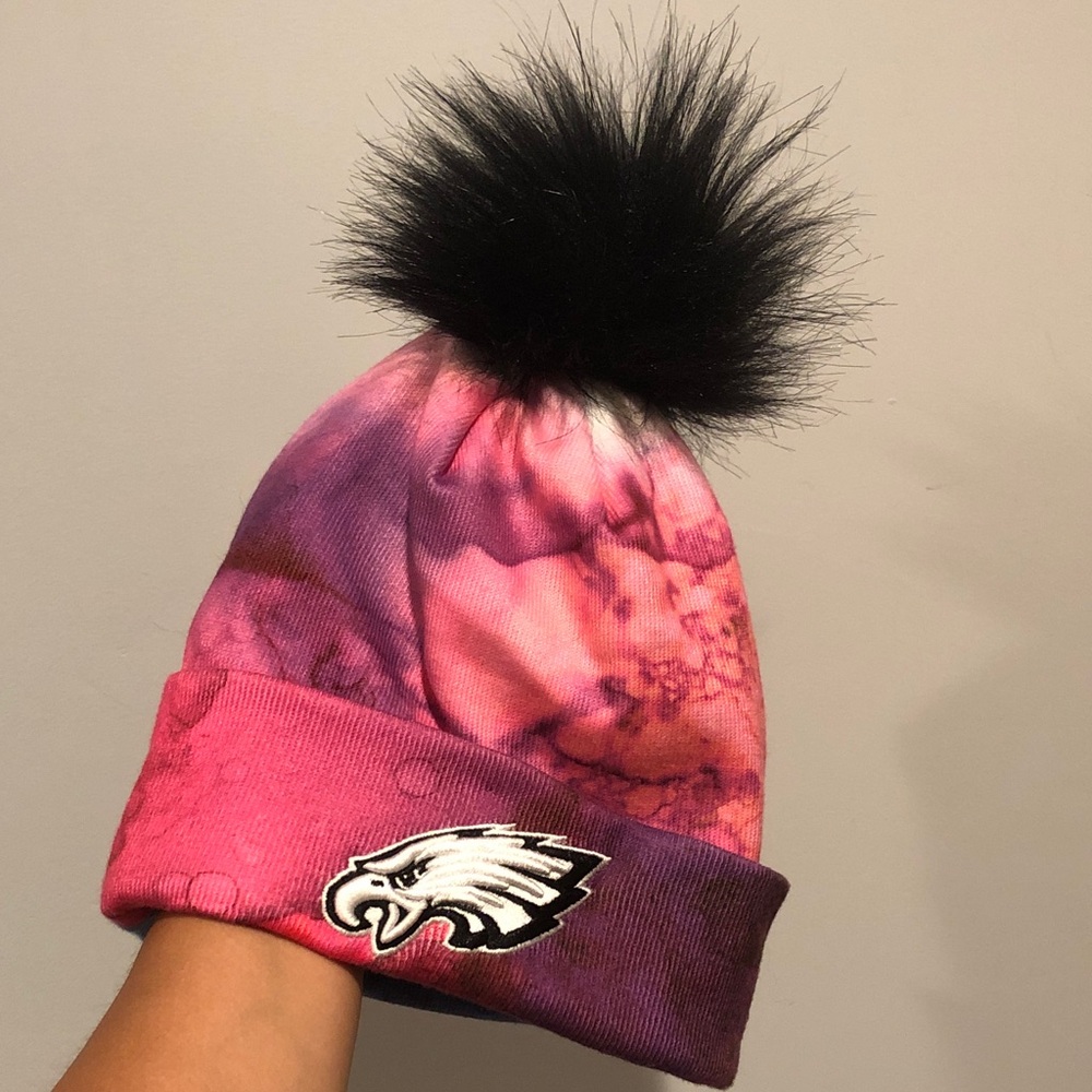 Philadelphia Eagles New Era NFL Crucial Catch Pink Tie Dye Pom Beanie